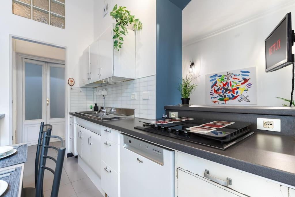 Historical Suite - Pieno Centro - Porta Nuova- Piazza Castello تورينو المظهر الخارجي الصورة