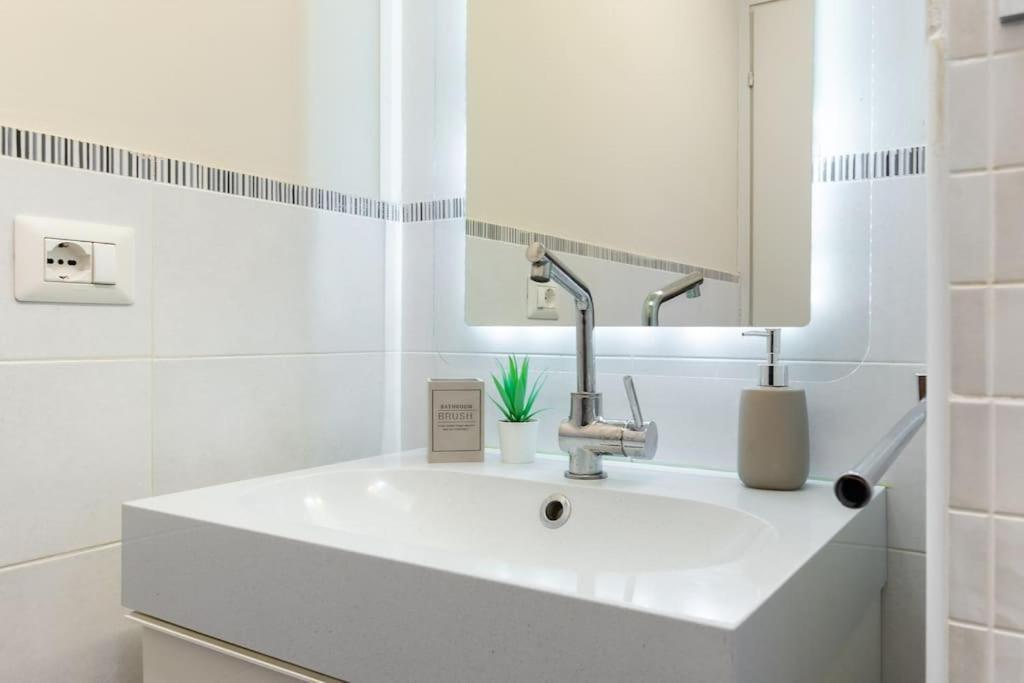 Historical Suite - Pieno Centro - Porta Nuova- Piazza Castello تورينو المظهر الخارجي الصورة
