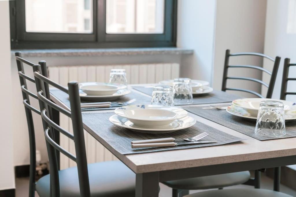 Historical Suite - Pieno Centro - Porta Nuova- Piazza Castello تورينو المظهر الخارجي الصورة